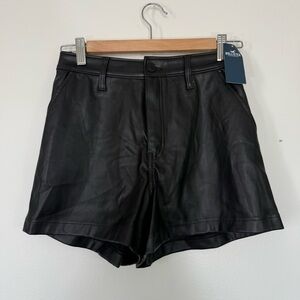 NWT 369 Hollister Faux Leather Ultra High-Rise Shorts Size S Black Indie Sleaze
